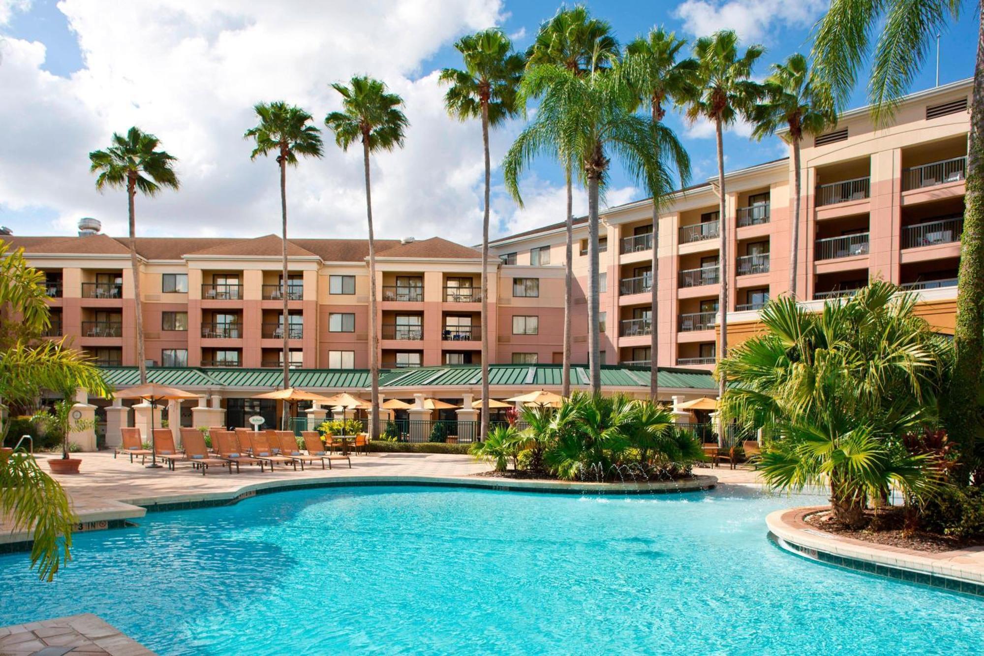 Courtyard By Marriott Orlando Lake Buena Vista In The Marriott Village Exterior photo