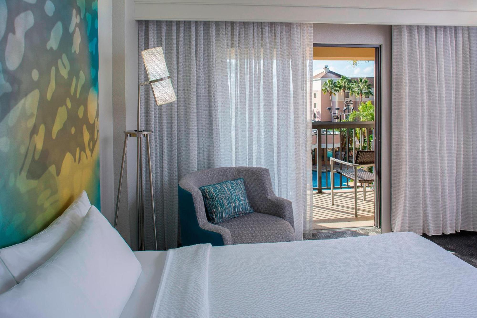 Courtyard By Marriott Orlando Lake Buena Vista In The Marriott Village Exterior photo