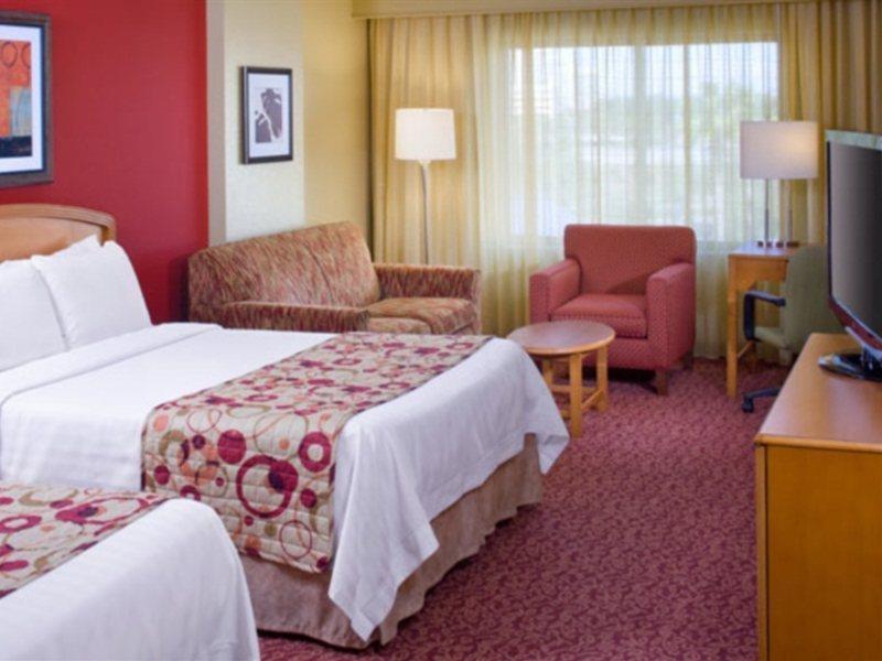 Courtyard By Marriott Orlando Lake Buena Vista In The Marriott Village Room photo